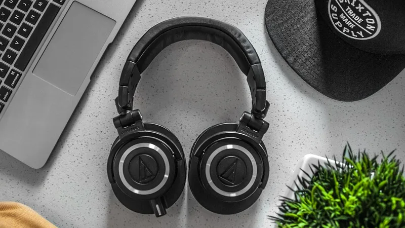 Headphones on a desk - one-to-one online Quran classes for kids